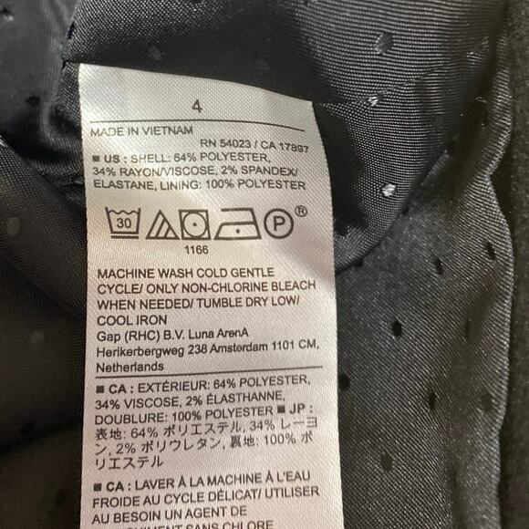 NEW Banana Republic Women's Black Sleeveless Button Up Cropped Vest Top Size 4 - Picture 4 of 4